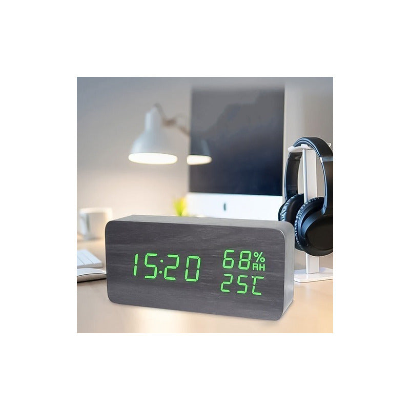 Reloj Despertador Digital De Madera Luz Lcd Pilas Y Usb 1299