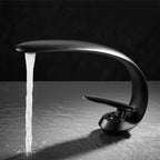 Llave Lavamanos Curva Premium Acero Inoxidable Negro Baño